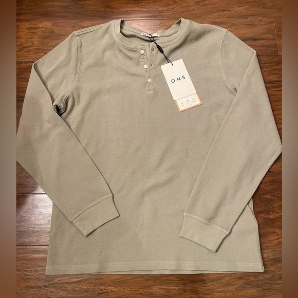 NWT O.N.S. Court Waffle Henley Size M - Picture 1 of 5